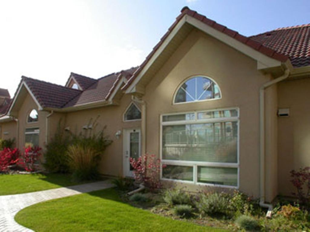 Sunset Waterfront Resort By Kelownacondorentals Værelse billede