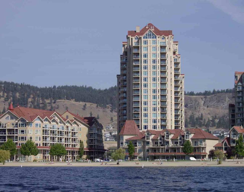 Sunset Waterfront Resort By Kelownacondorentals Eksteriør billede