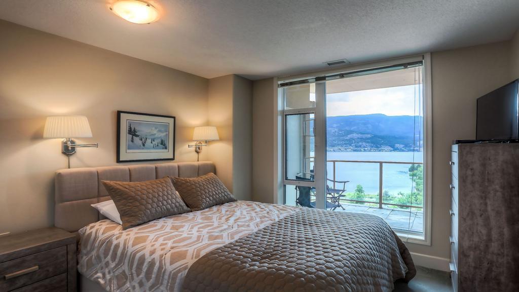 Sunset Waterfront Resort By Kelownacondorentals Eksteriør billede