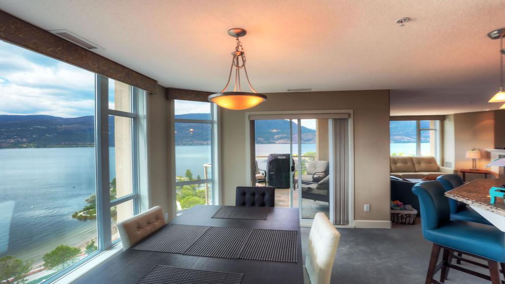Sunset Waterfront Resort By Kelownacondorentals Eksteriør billede