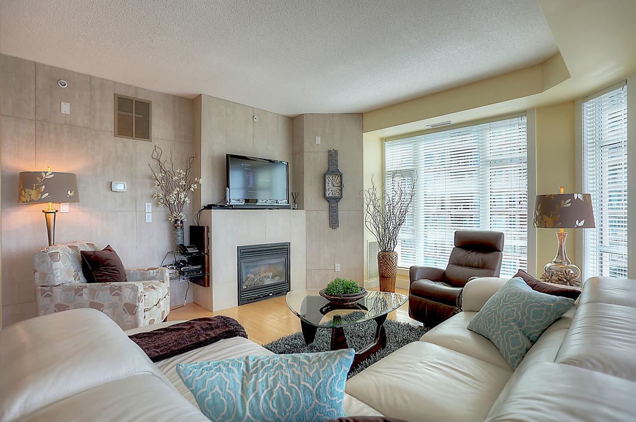 Sunset Waterfront Resort By Kelownacondorentals Eksteriør billede