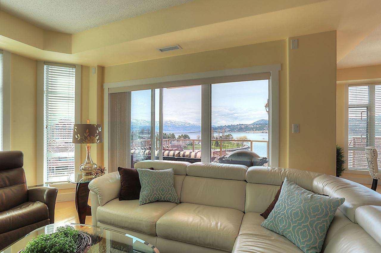 Sunset Waterfront Resort By Kelownacondorentals Eksteriør billede