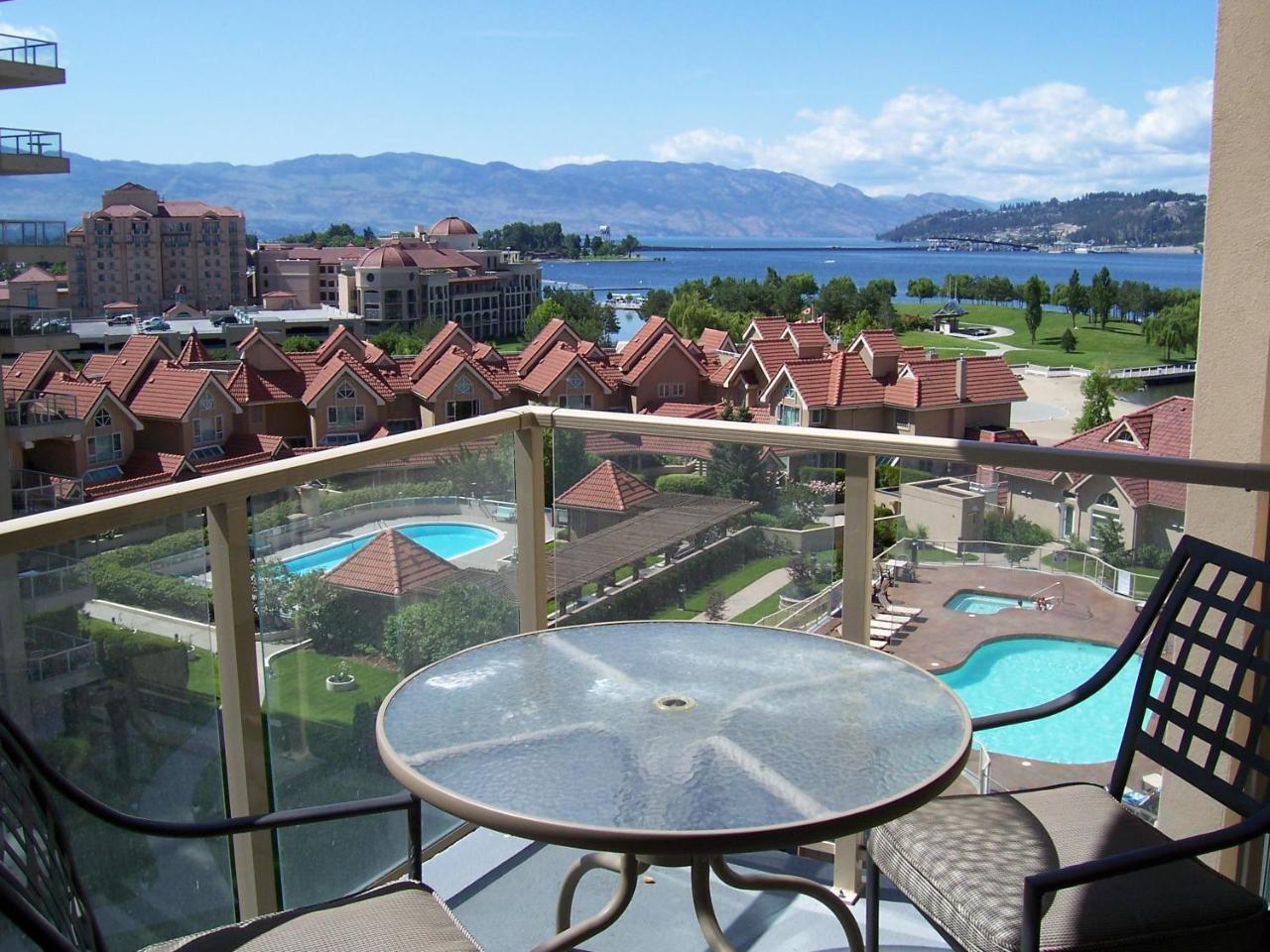 Sunset Waterfront Resort By Kelownacondorentals Eksteriør billede