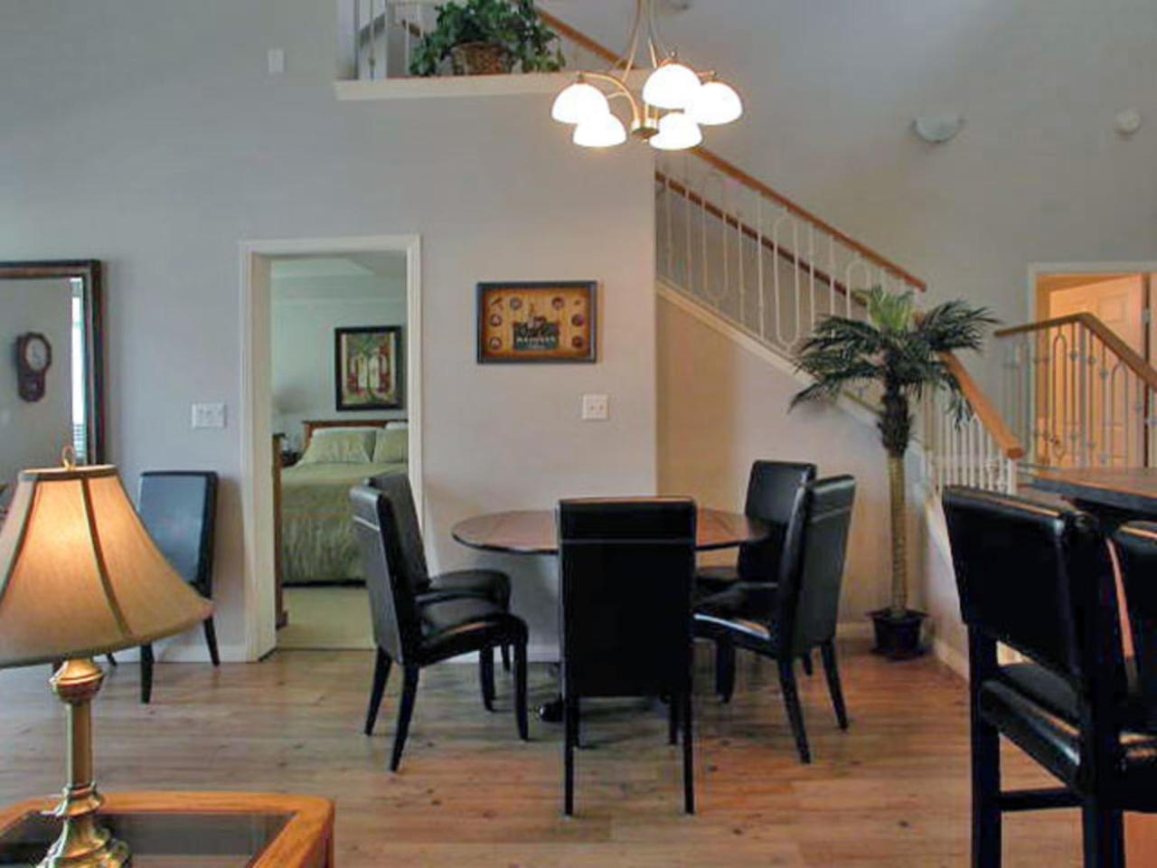 Sunset Waterfront Resort By Kelownacondorentals Eksteriør billede