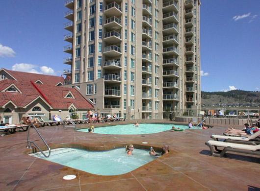 Sunset Waterfront Resort By Kelownacondorentals Eksteriør billede